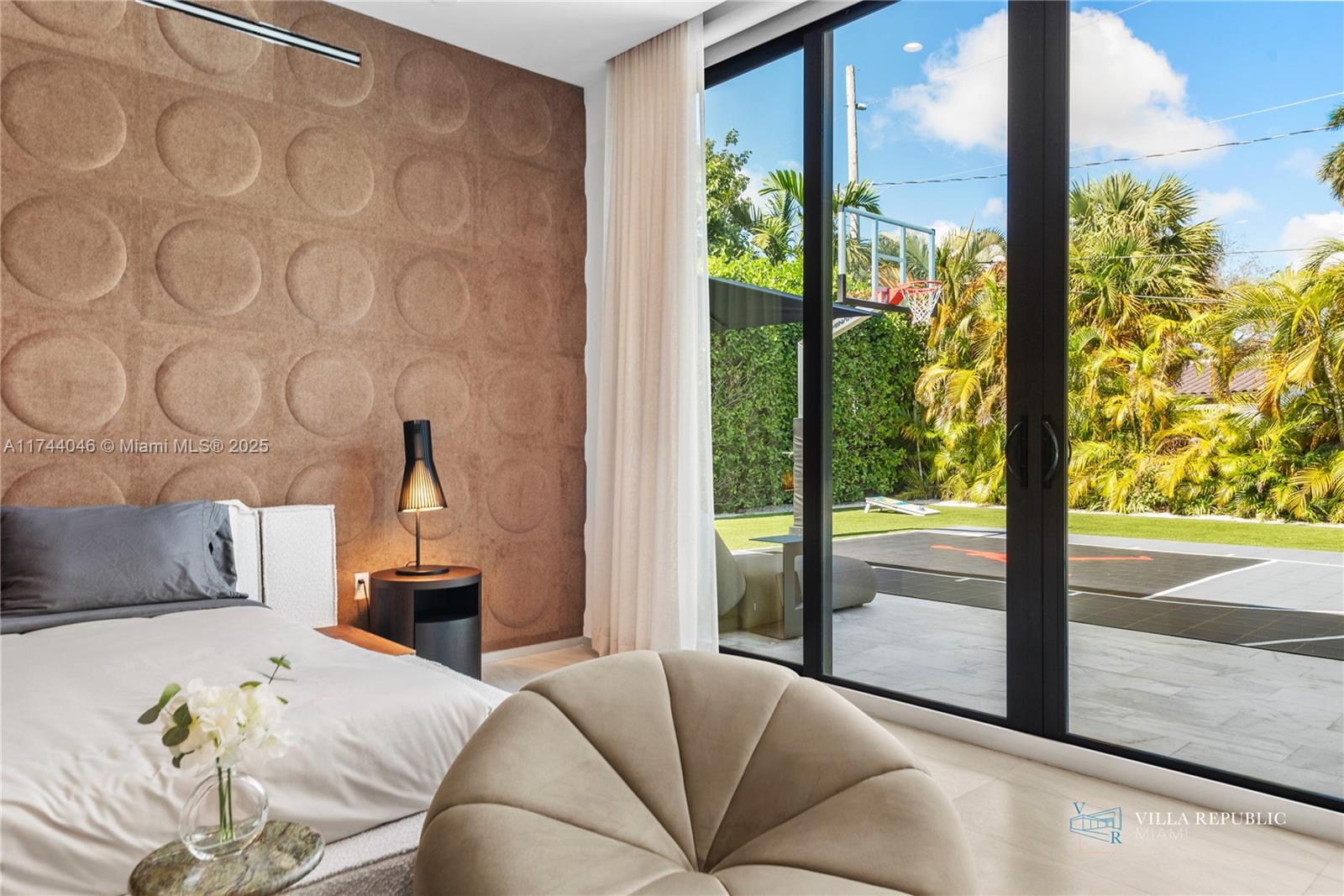 GREYKNOLL ESTATES - Residential Lease