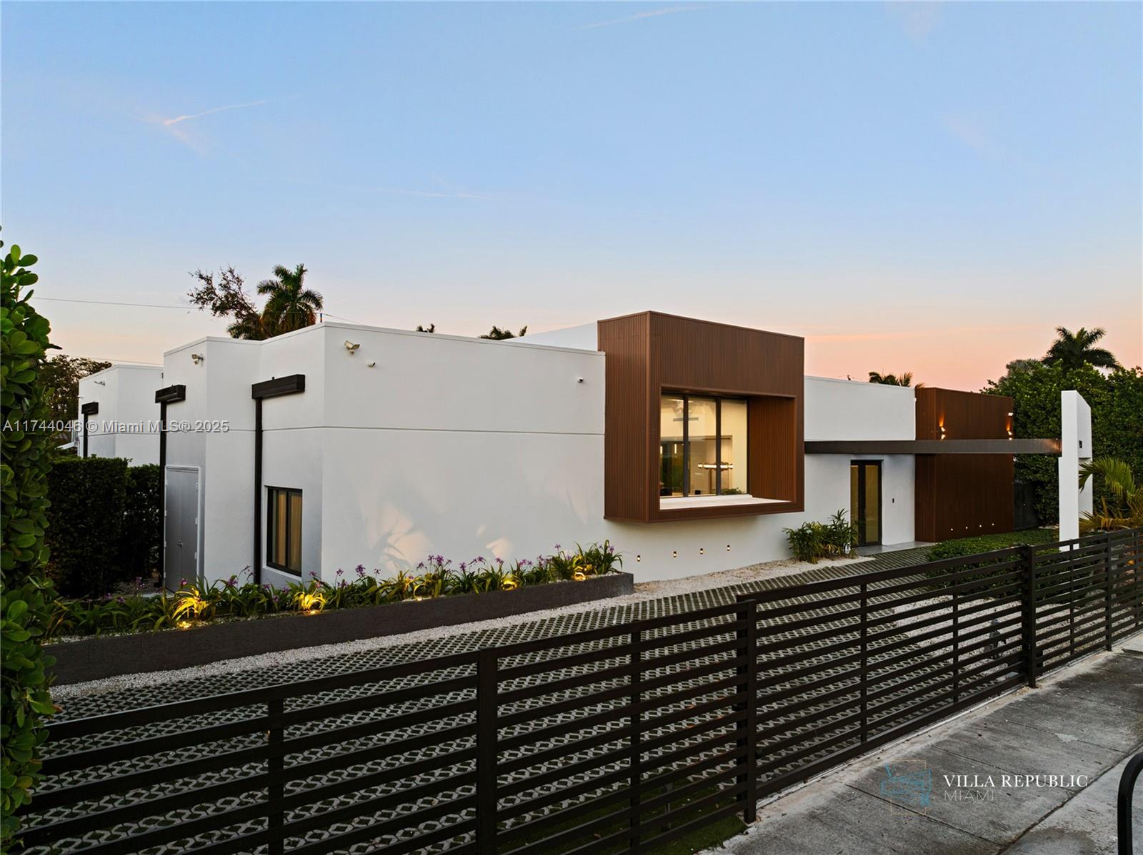 GREYKNOLL ESTATES - Residential Lease