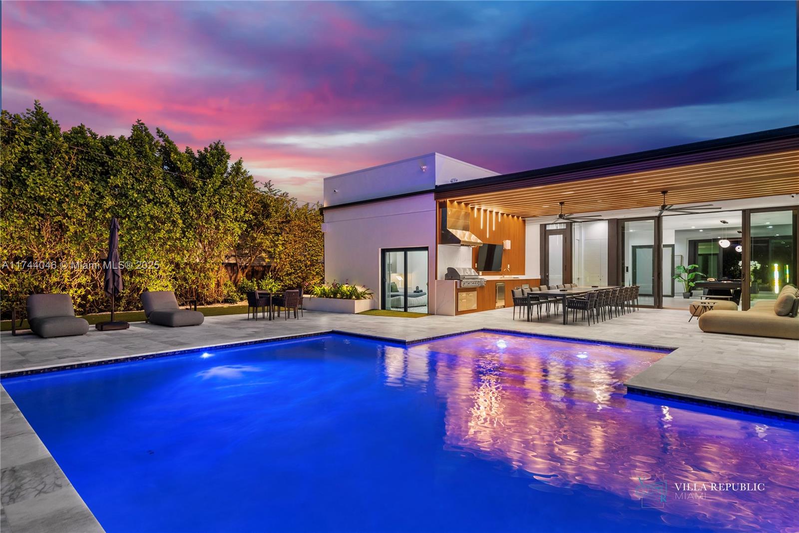 GREYKNOLL ESTATES - Residential Lease