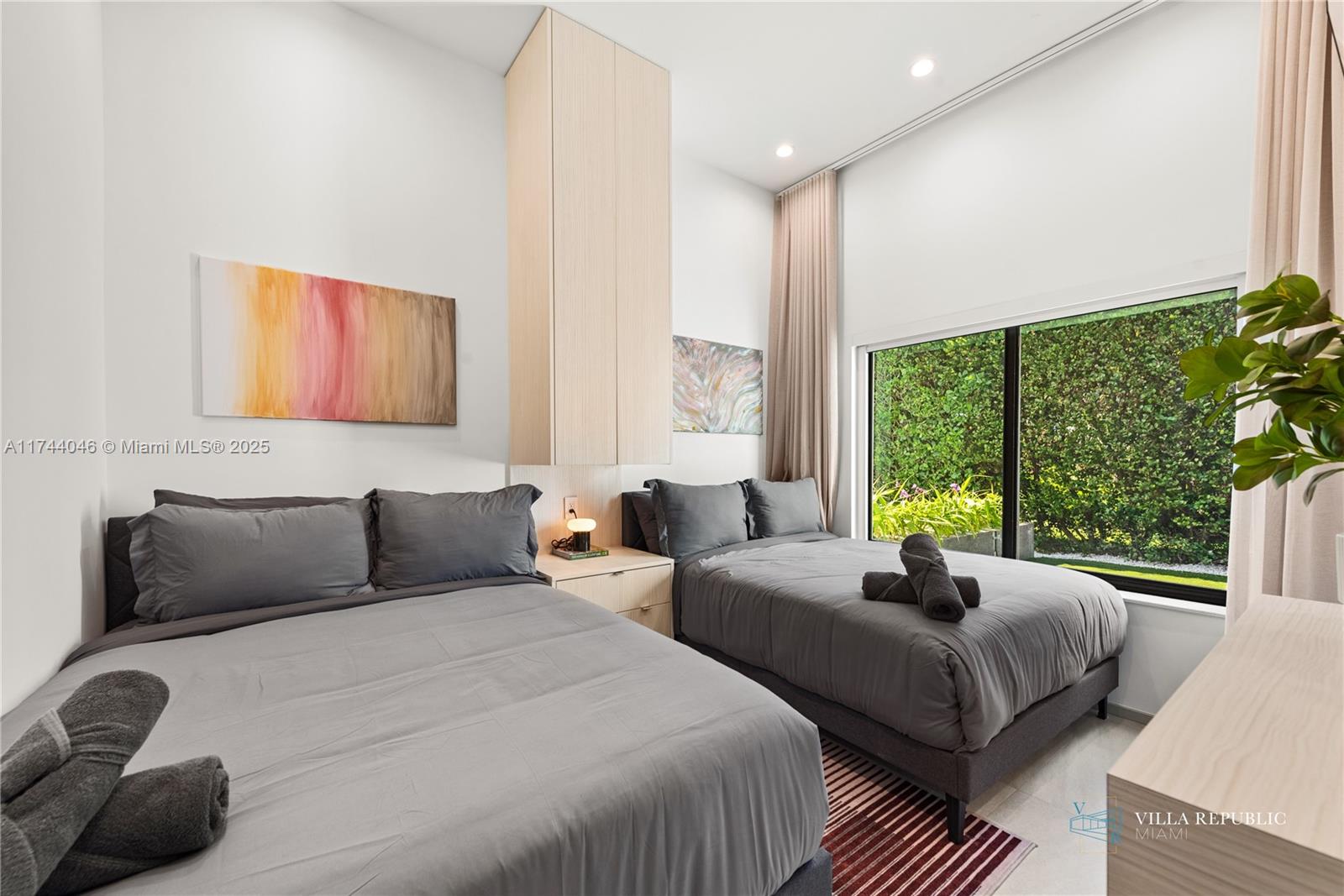 GREYKNOLL ESTATES - Residential Lease