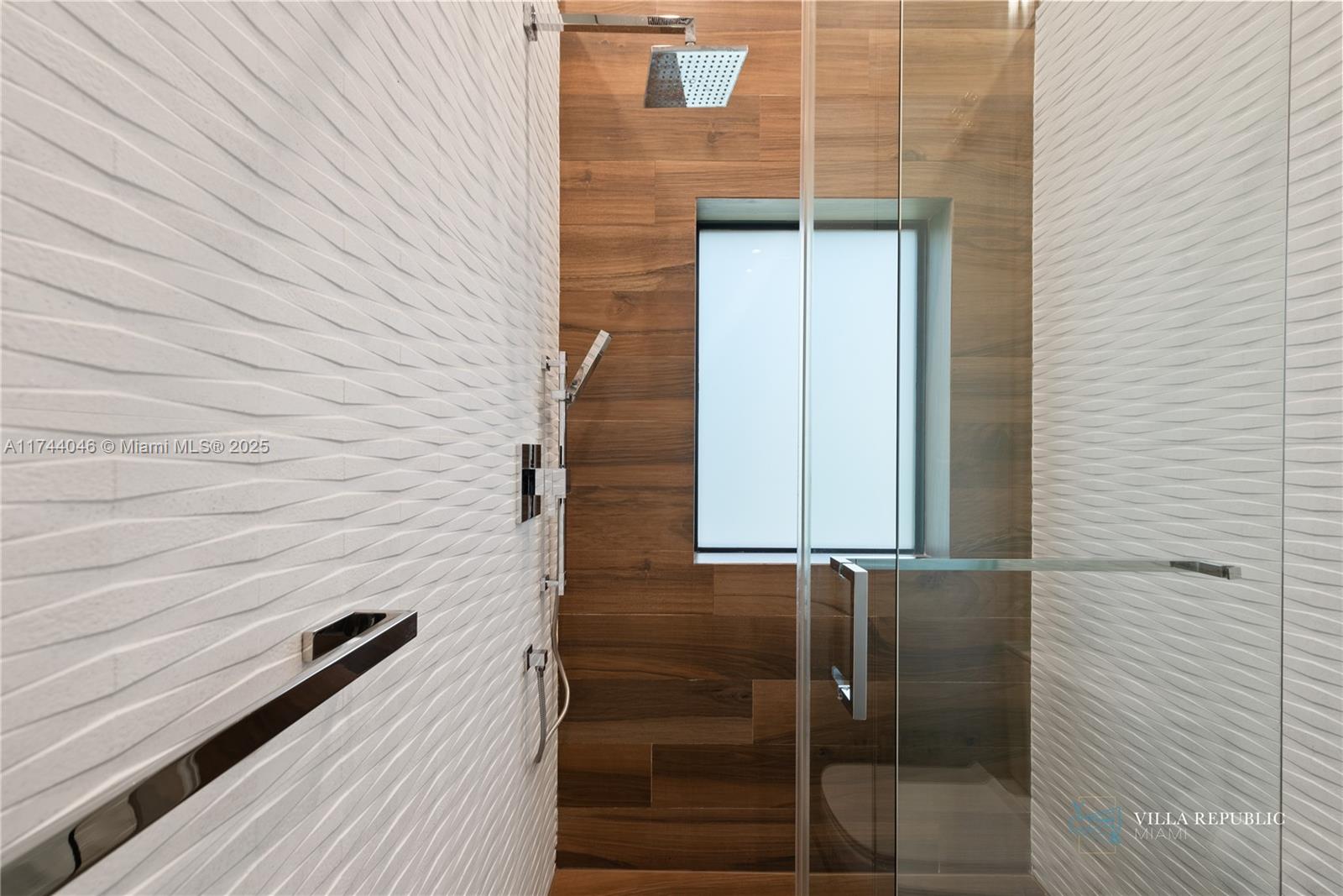 GREYKNOLL ESTATES - Residential Lease