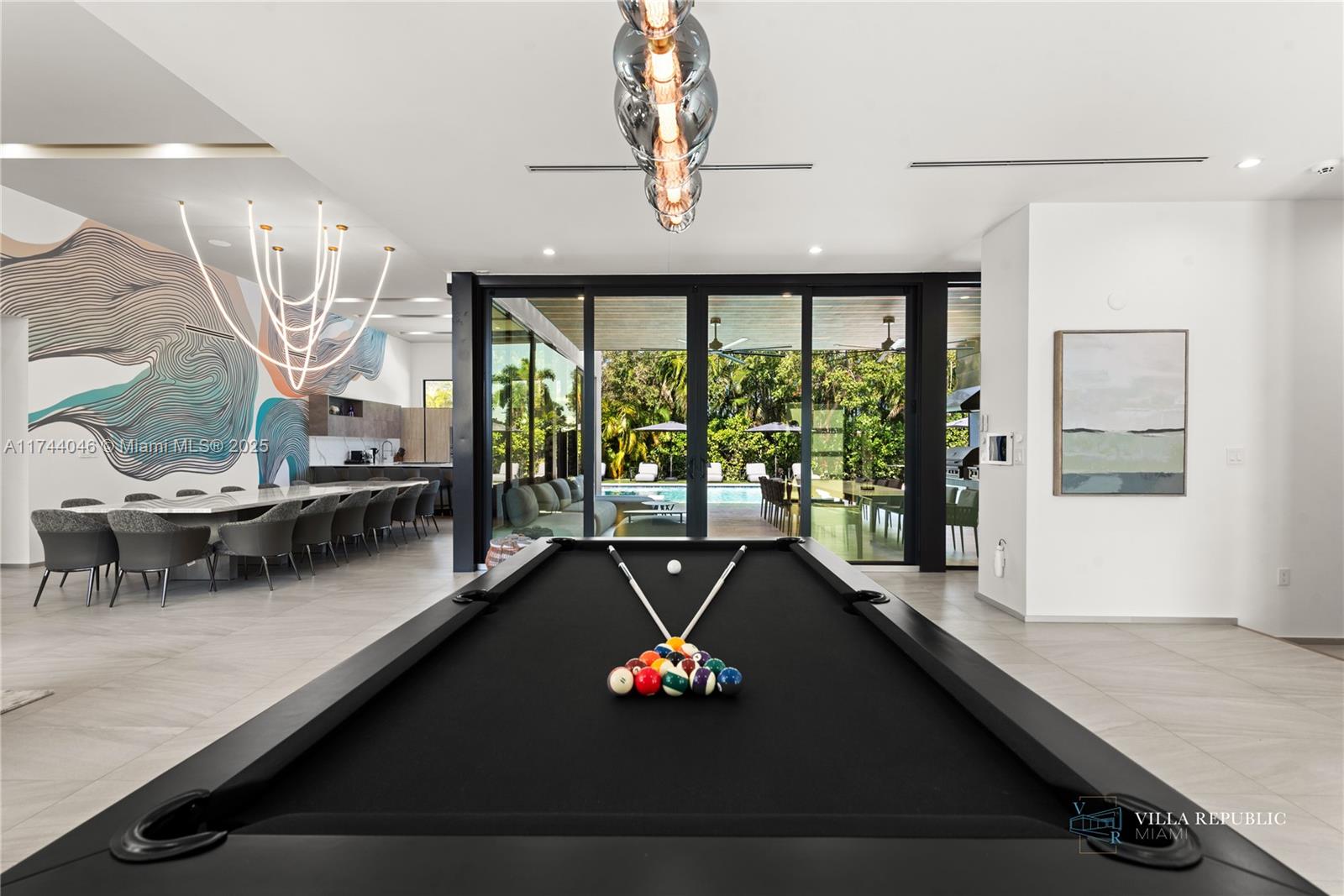 GREYKNOLL ESTATES - Residential Lease