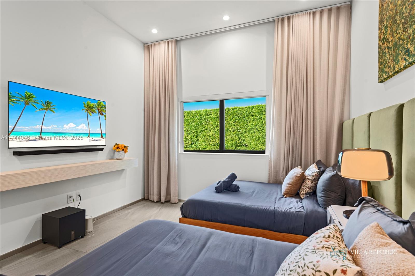 GREYKNOLL ESTATES - Residential Lease