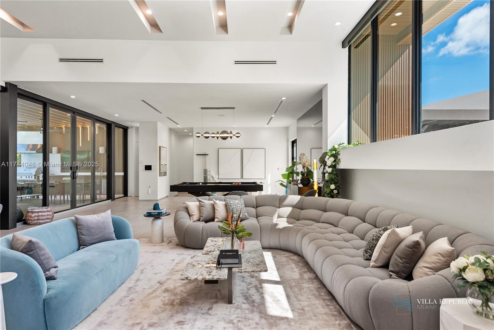 GREYKNOLL ESTATES - Residential Lease