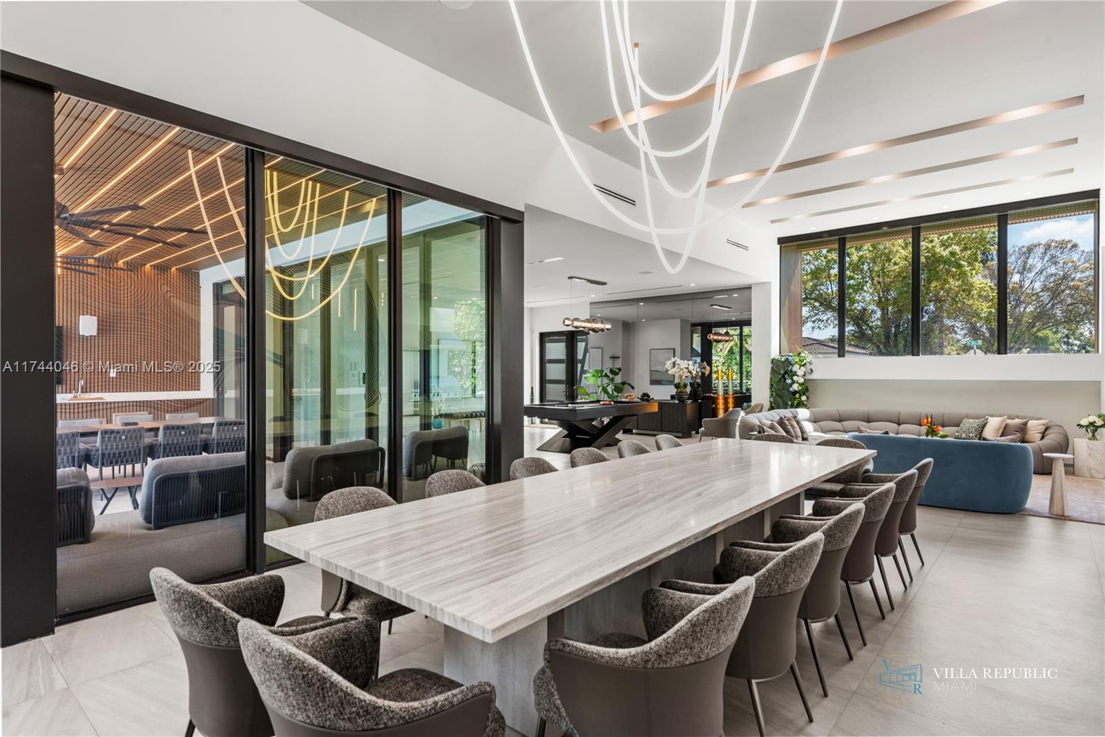 GREYKNOLL ESTATES - Residential Lease