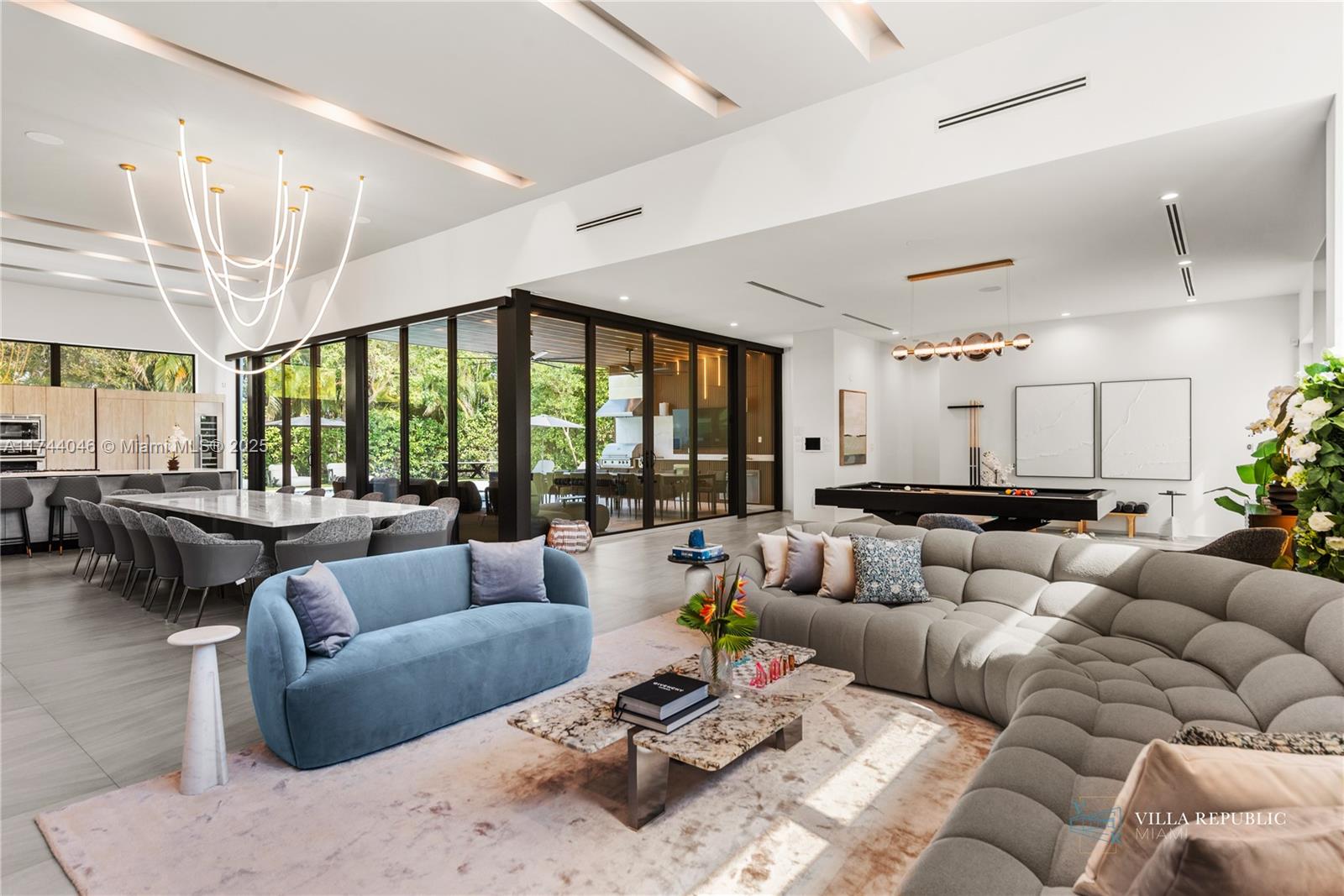 GREYKNOLL ESTATES - Residential Lease