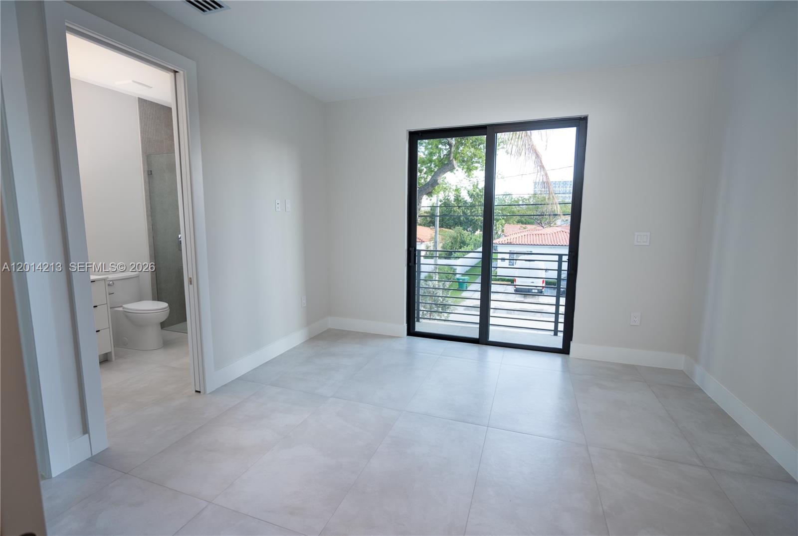 AMND MIAMI SUBURBAN ACRES - Residential