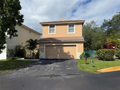 Photo of 6955 SW 148th Ln, Davie, FL 33331 (MLS # A11868622)