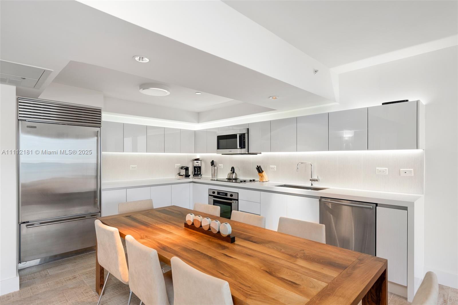 102 24th St 1219