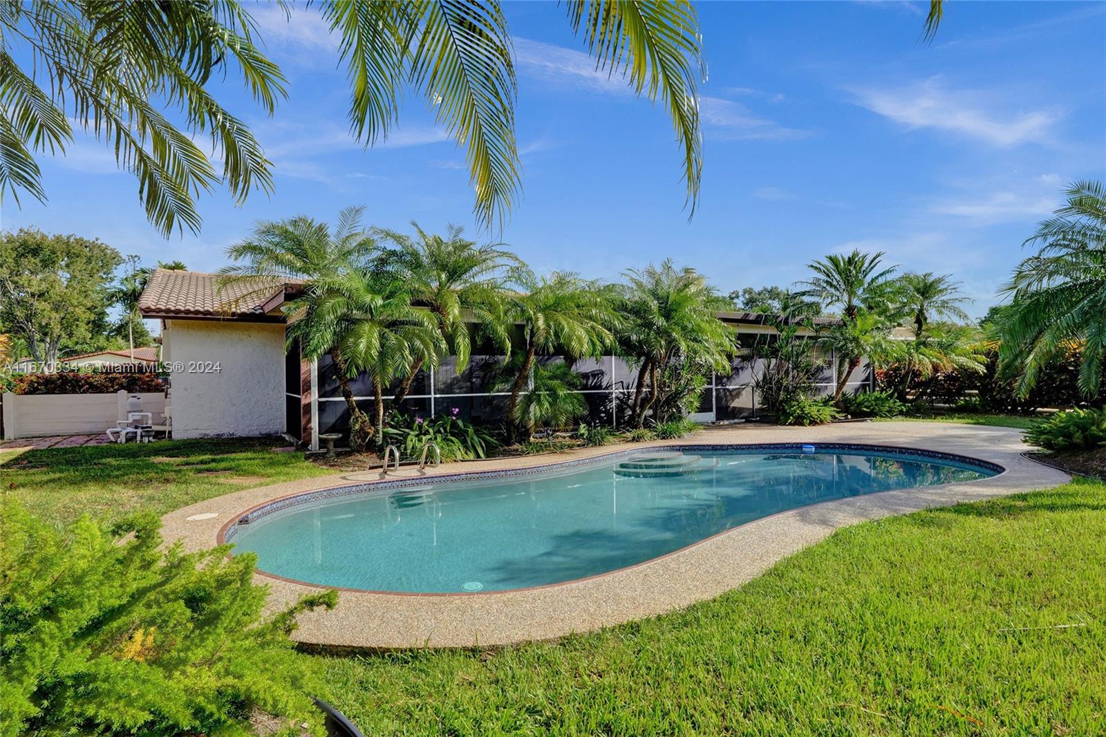 8446 NW 14th St