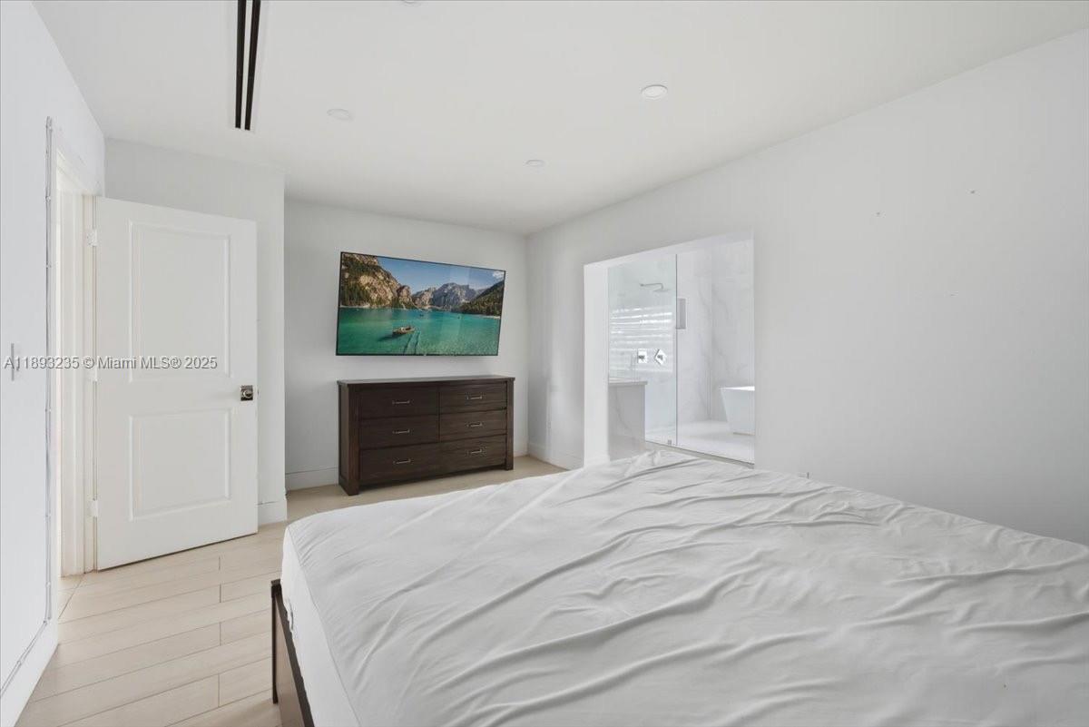 771900 - MARCO BEACH UNIT - Residential