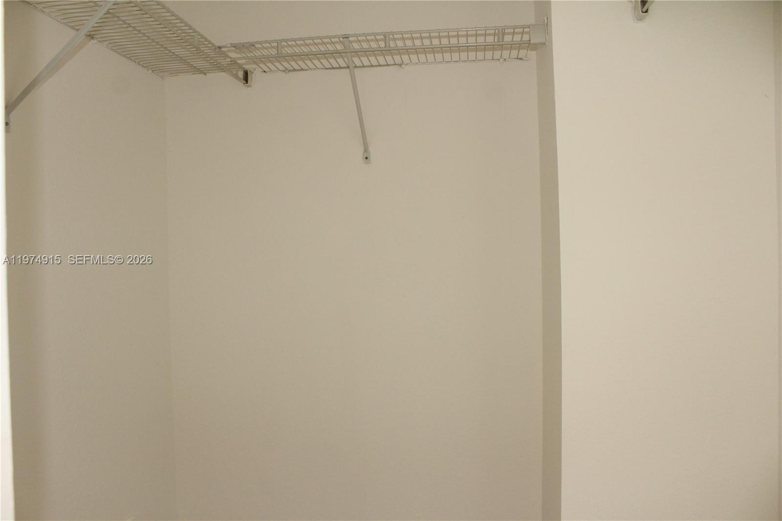 EUREKA PALM GARDEN - Residential Lease