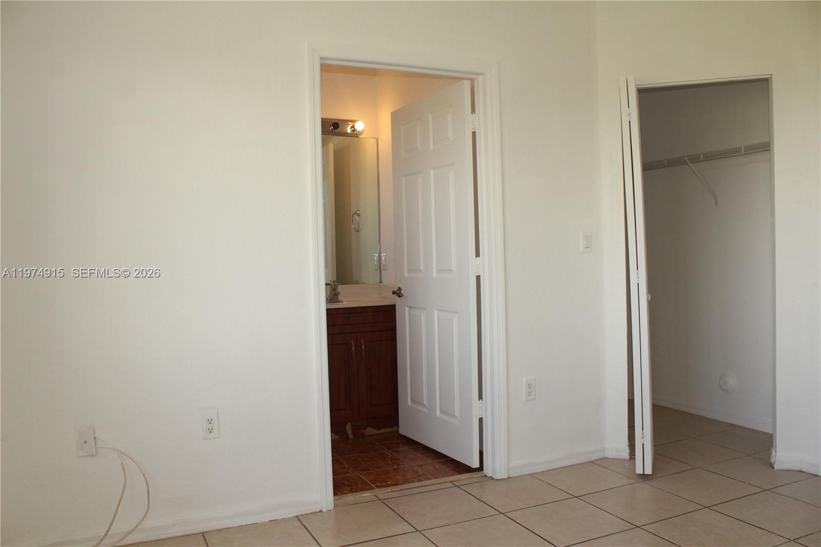 EUREKA PALM GARDEN - Residential Lease