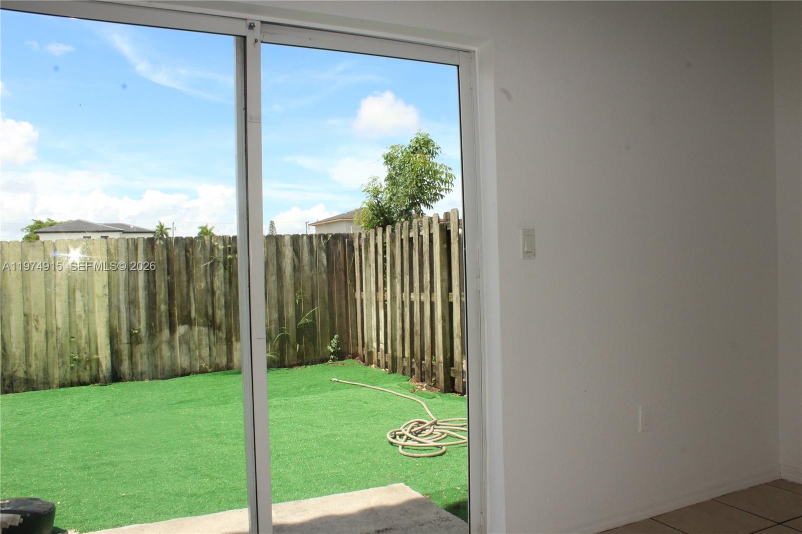 EUREKA PALM GARDEN - Residential Lease