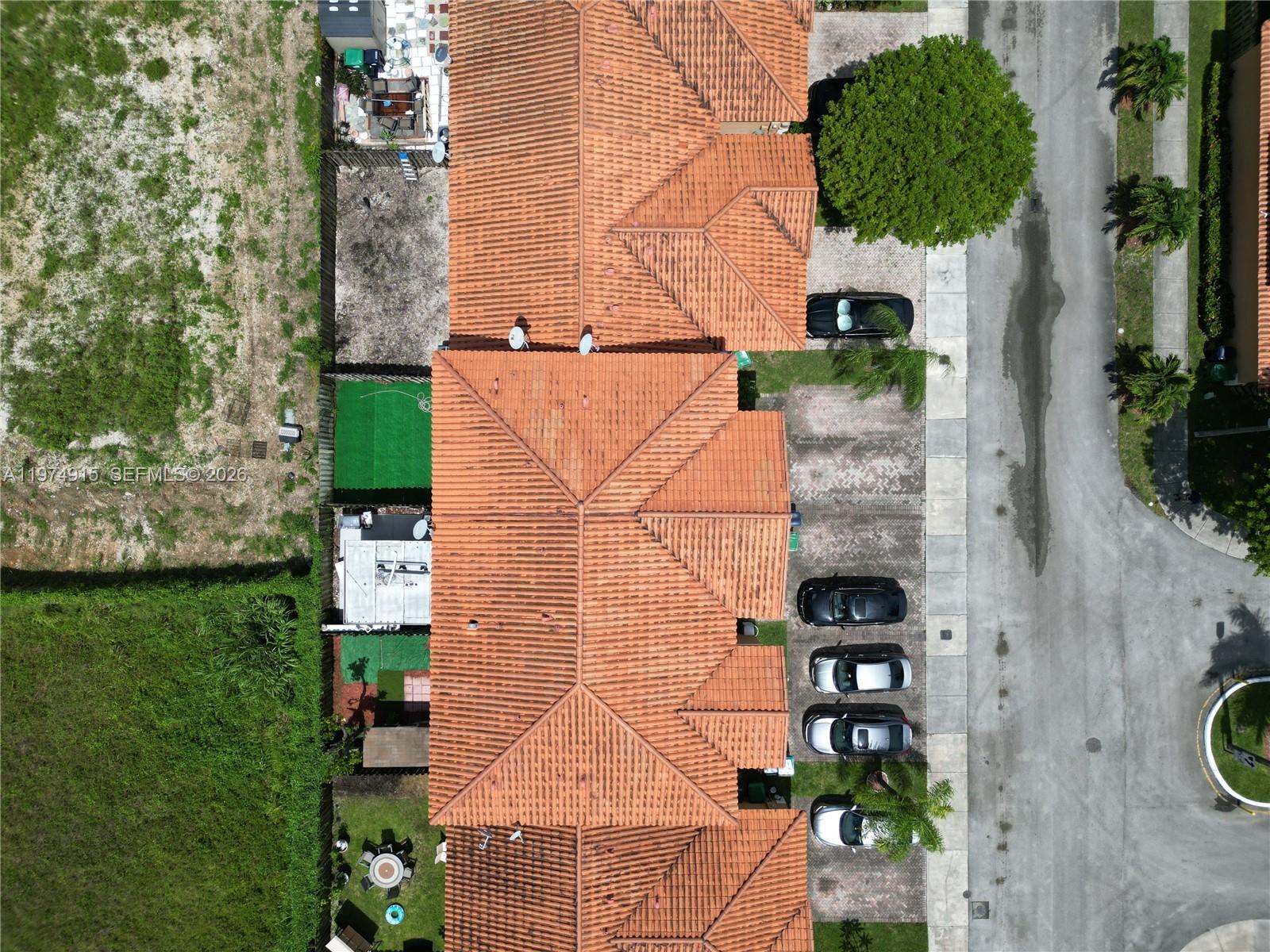 EUREKA PALM GARDEN - Residential Lease