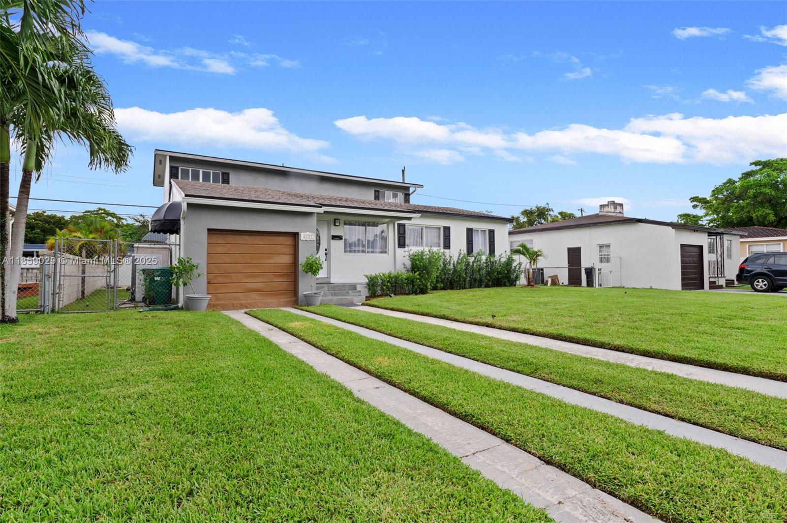 6221 NW 37th Ter