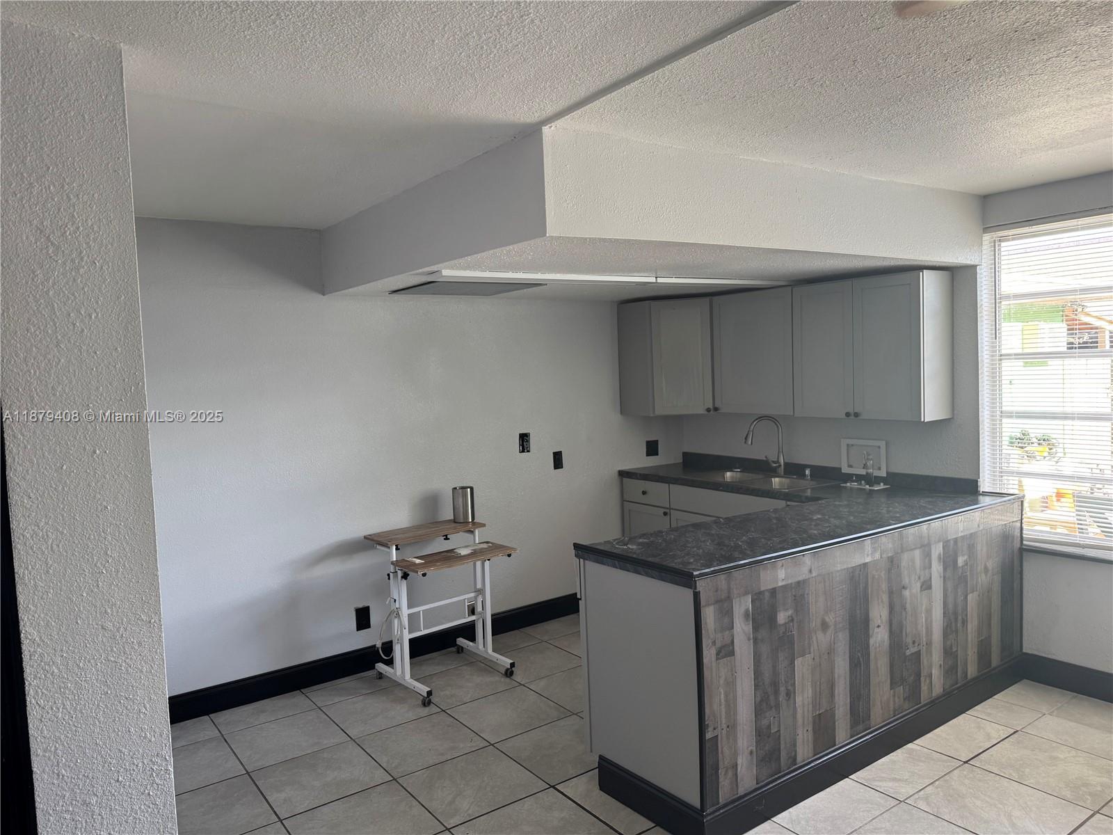 WILTON MANORS - Residential Lease