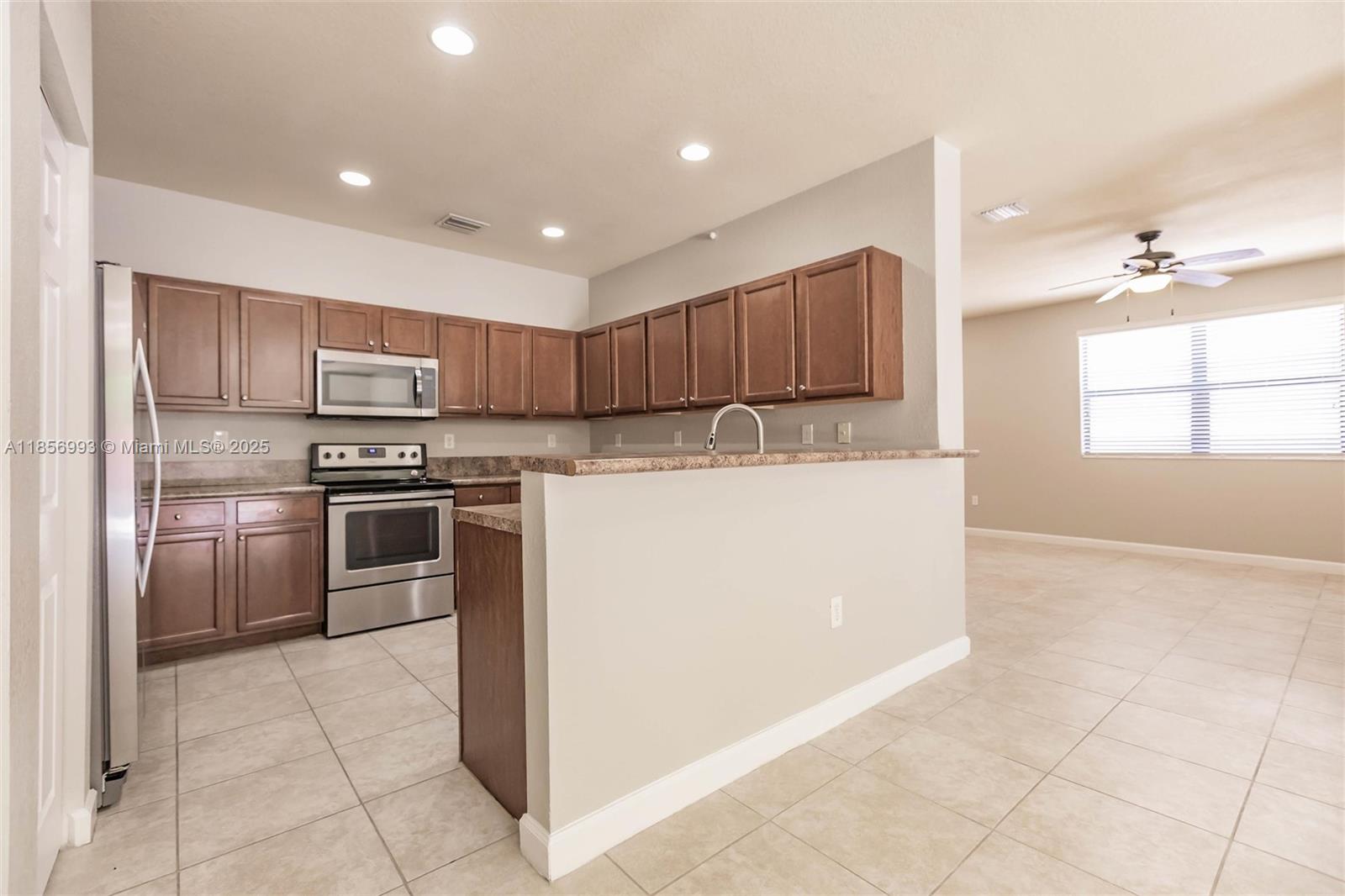 LAKES BY THE BAY FAYE REP - Residential