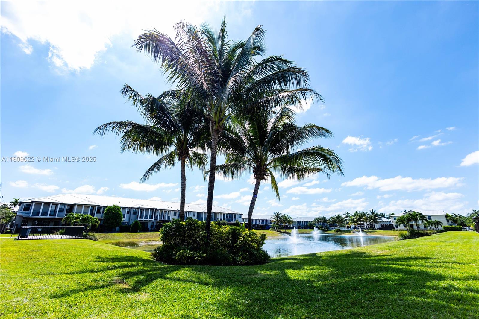 DORAL CAY - Residential Lease