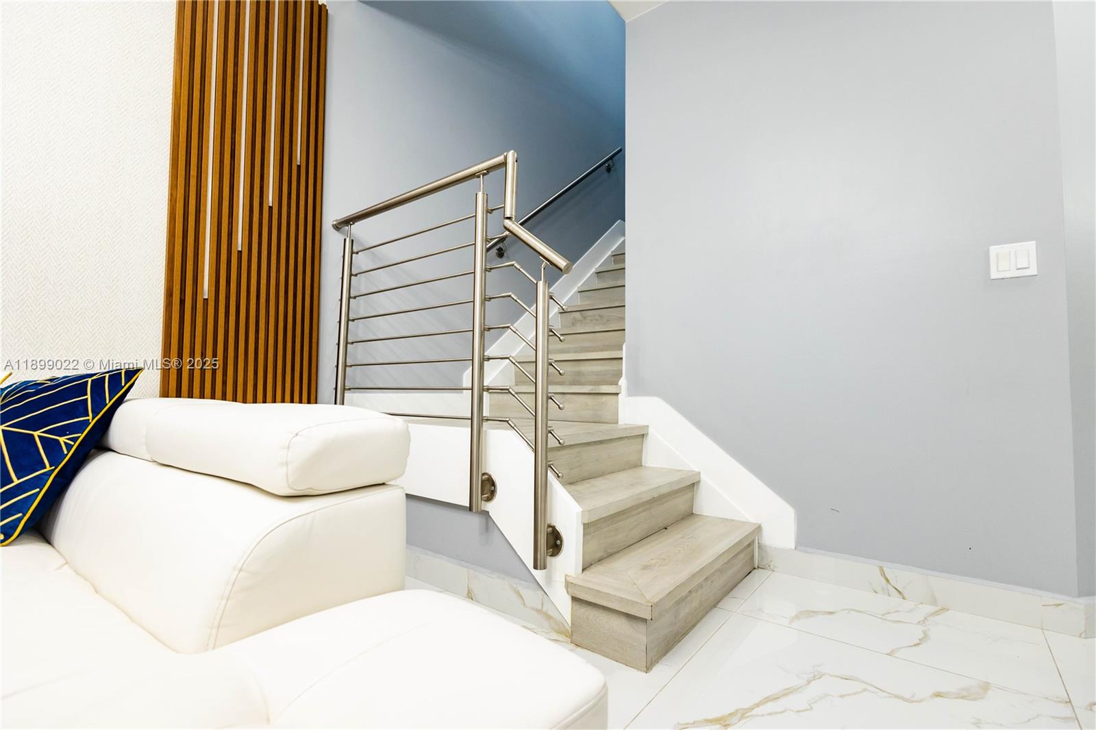 DORAL CAY - Residential Lease