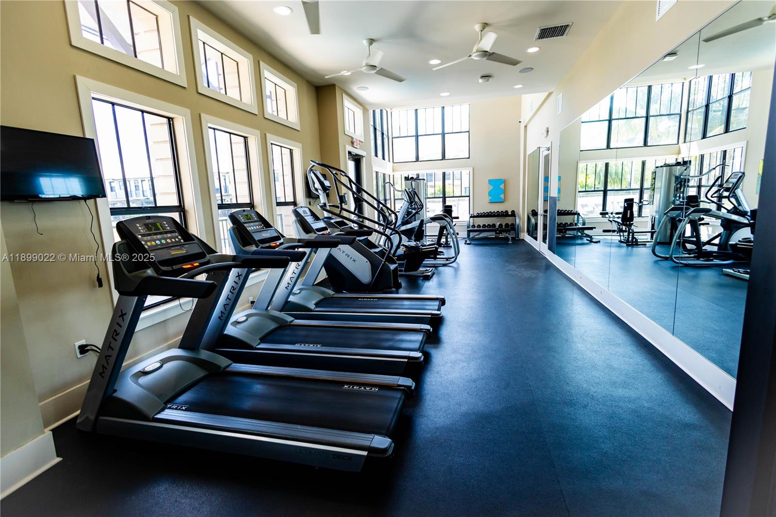 DORAL CAY - Residential Lease