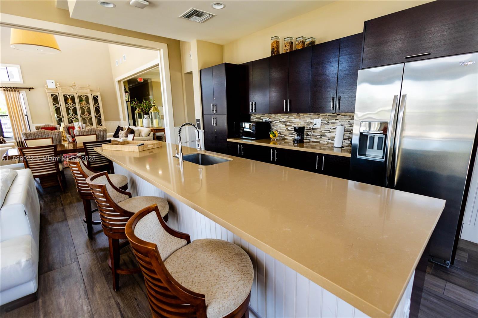 DORAL CAY - Residential Lease