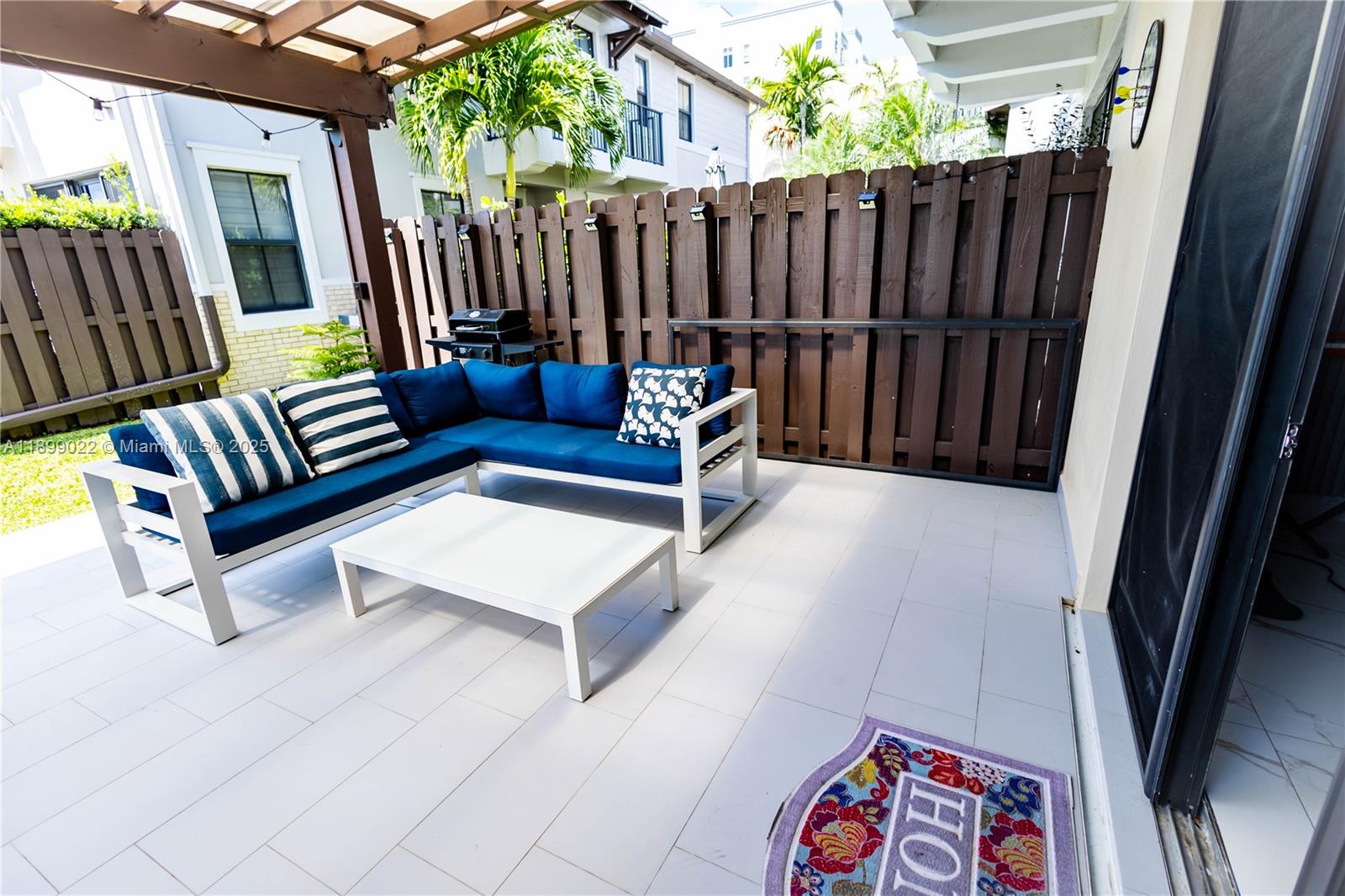 DORAL CAY - Residential Lease