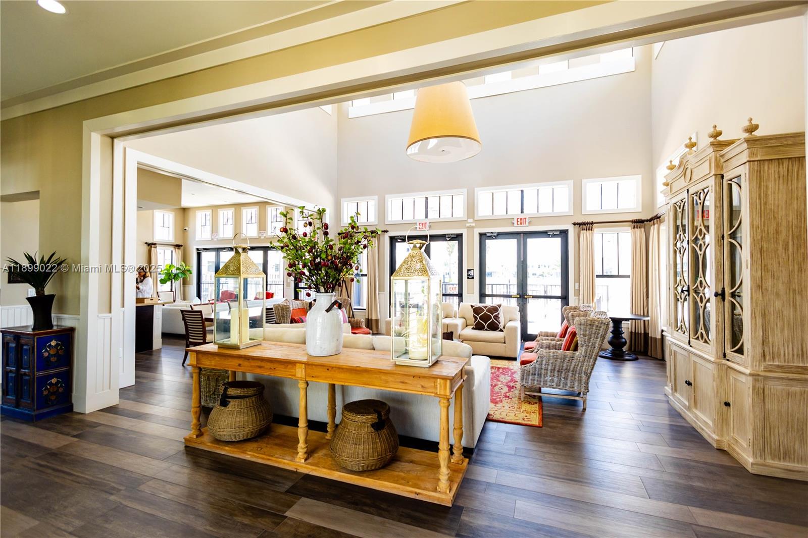 DORAL CAY - Residential Lease