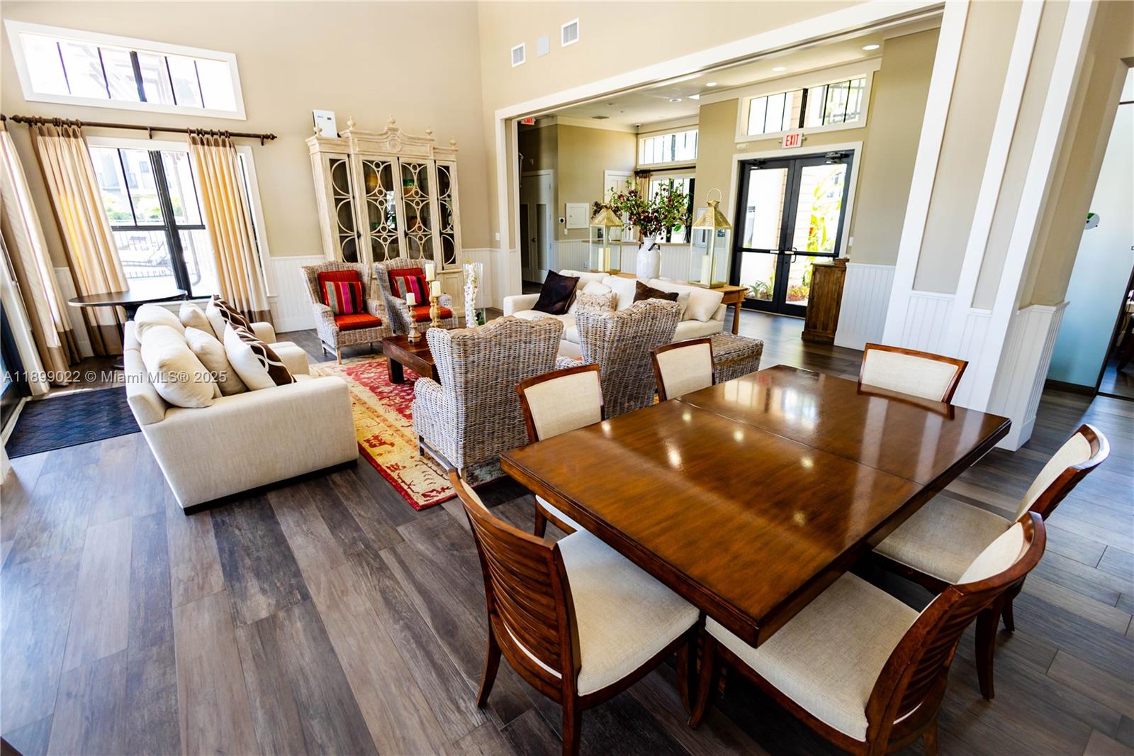 DORAL CAY - Residential Lease