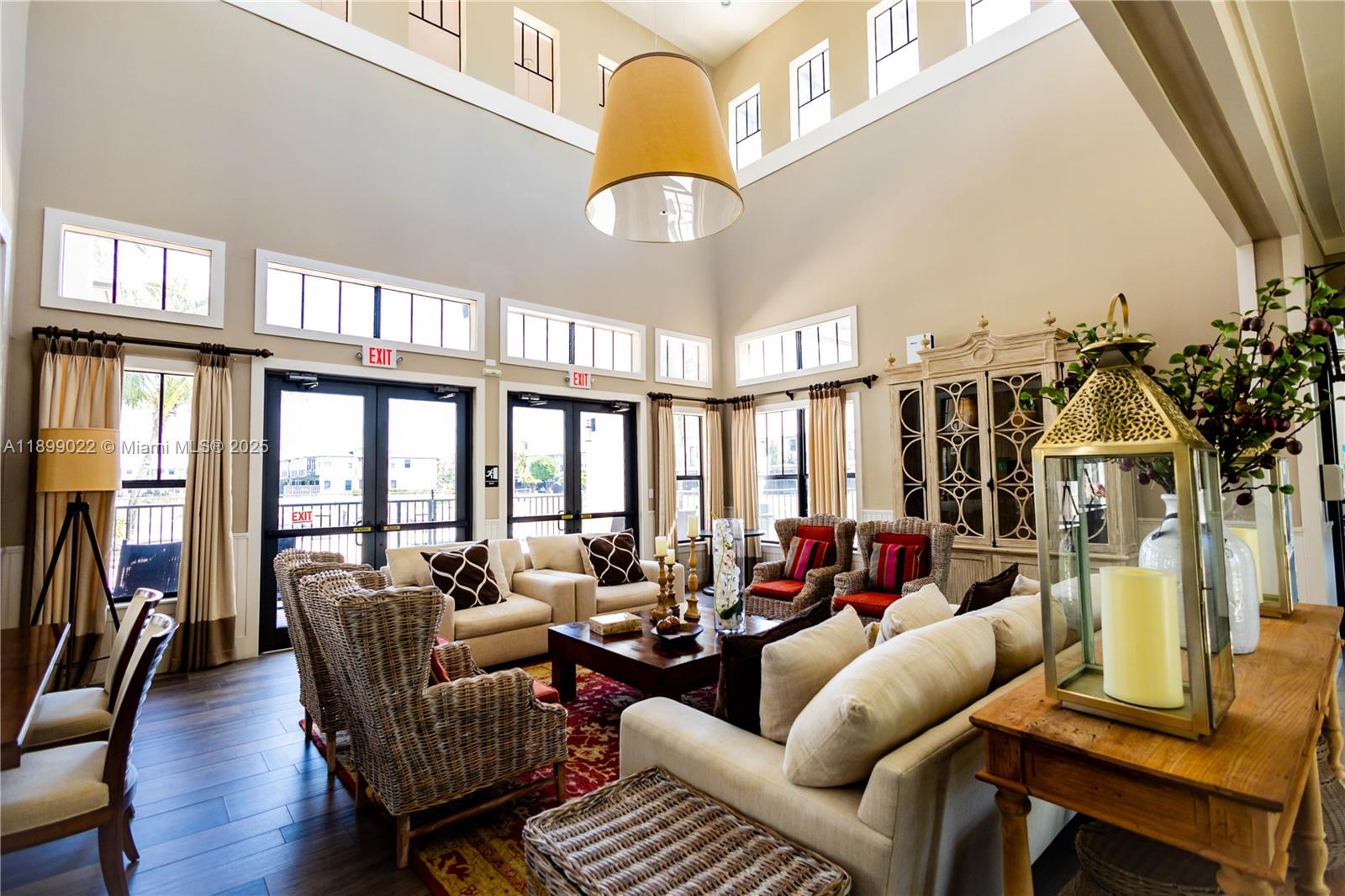 DORAL CAY - Residential Lease