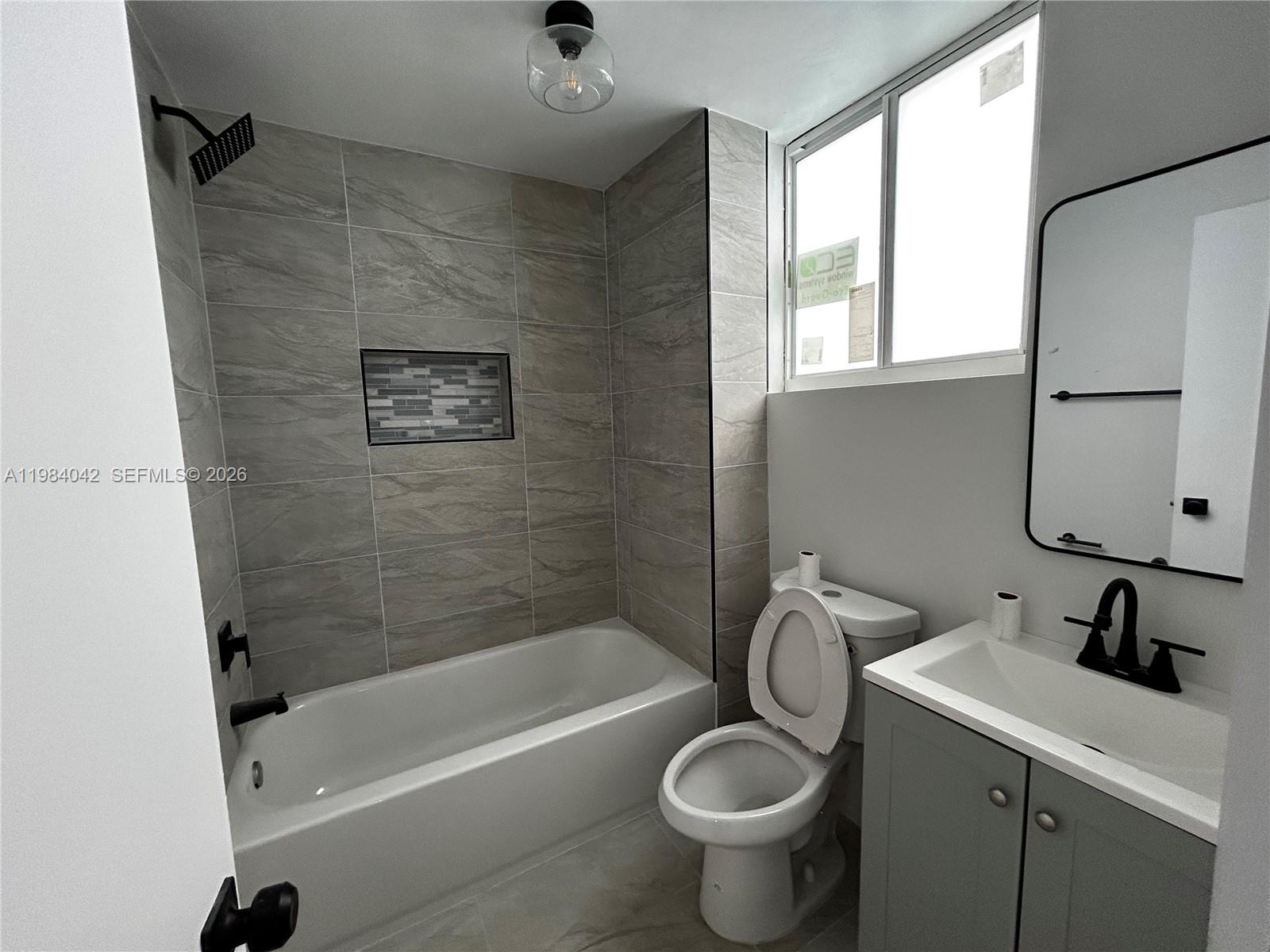 CARVER RANCHES - Residential Lease