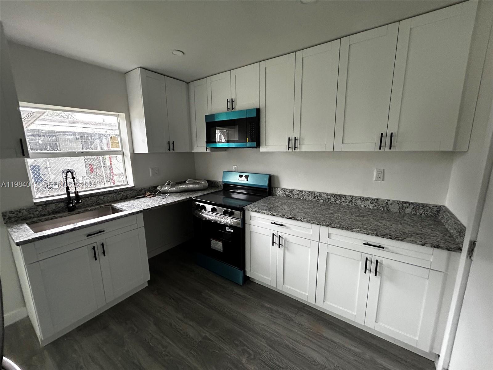 CARVER RANCHES - Residential Lease