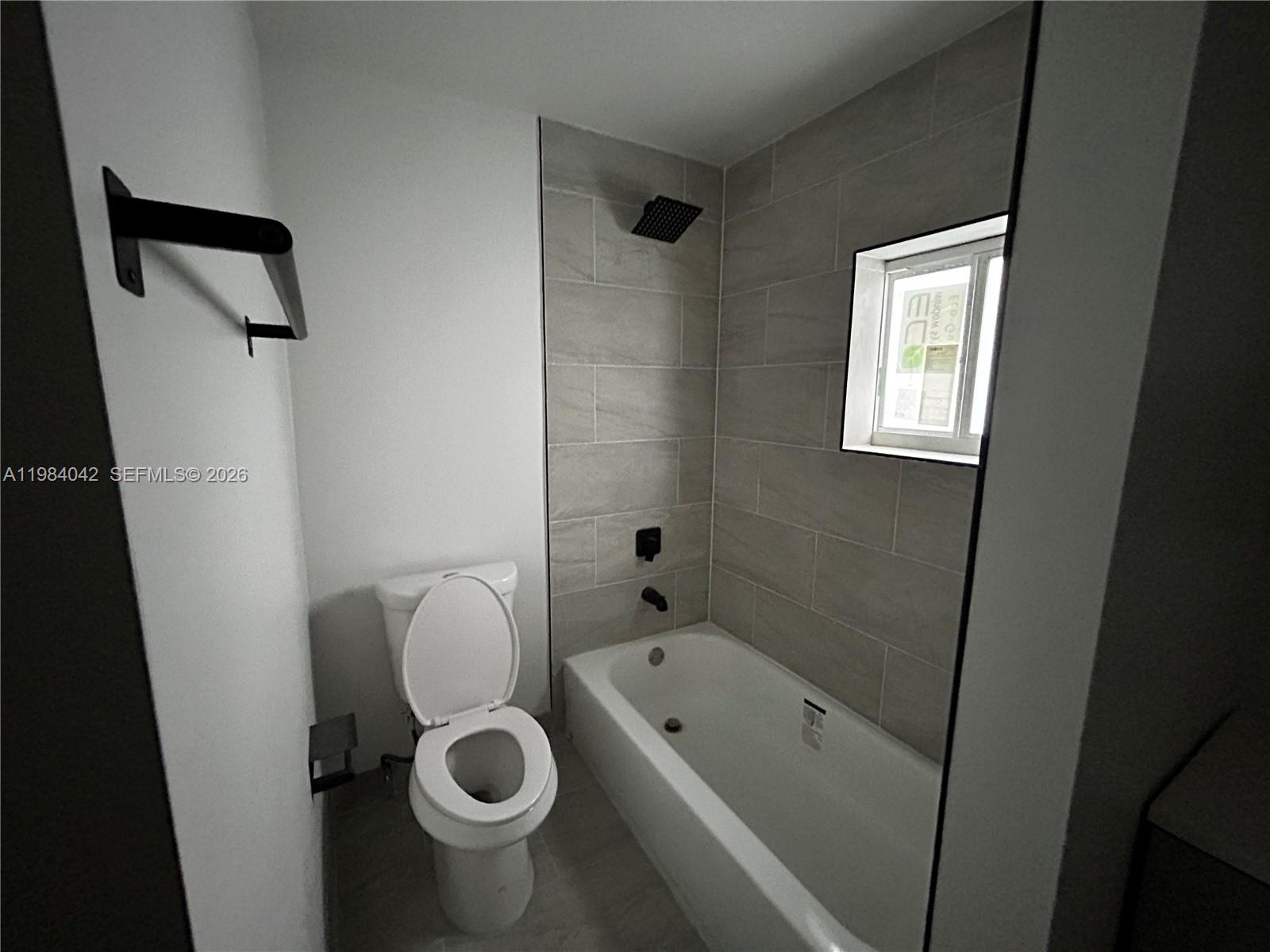 CARVER RANCHES - Residential Lease