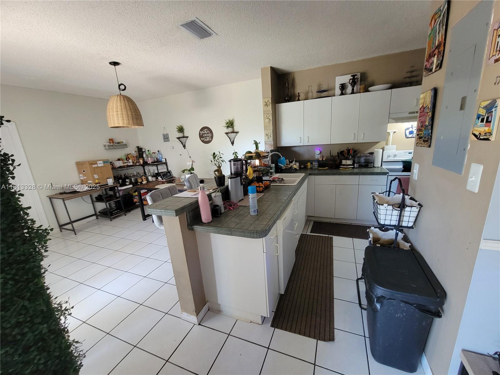 ADVENTURE HOMES - Residential