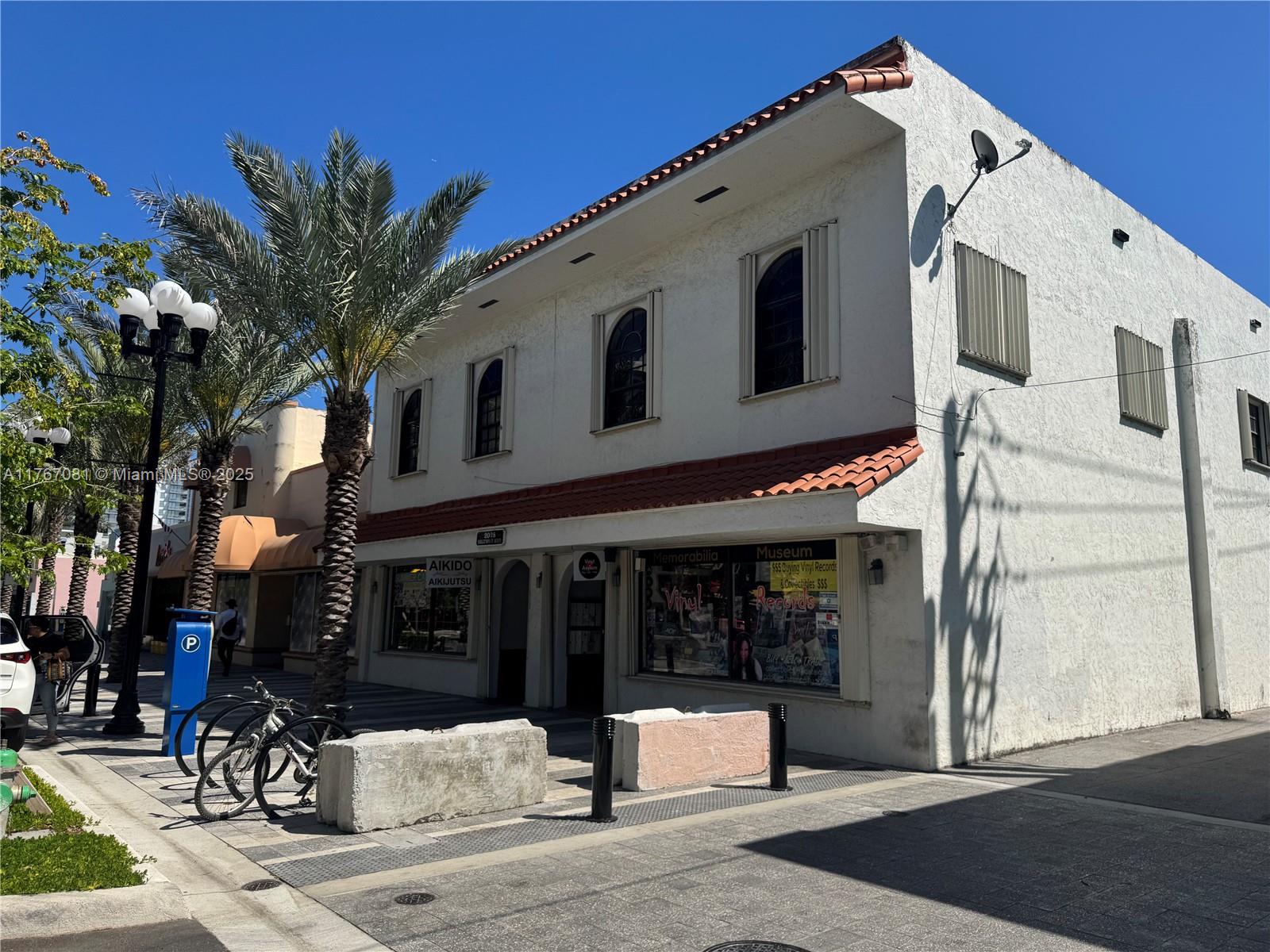 Discover an exceptional retail opportunity in an A+++ location in downtown Hollywood, FL. This prime storefront space offers 2,800 square feet of versatile, open space, ideal for any retail/storefront uses, including a art gallery or a bar/lounge. With a retail floor, break room, a 2-stall restroom and ample street parking, this property is perfectly suited to meet your business needs. Don't miss out on this fantastic chance to establish your business in a bustling and vibrant Downtown Hollywood area!