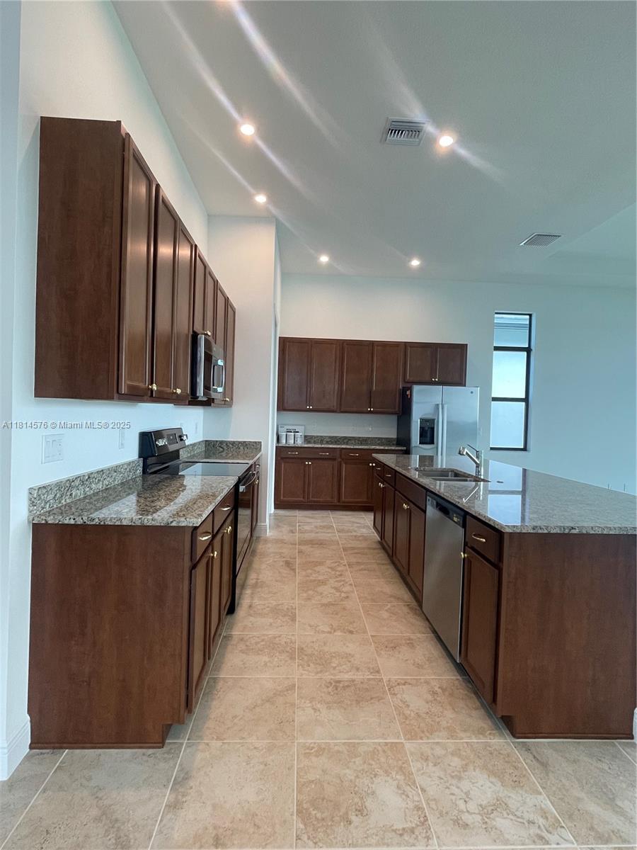 VERANO SOUTH PUD 1 - POD - Residential Lease