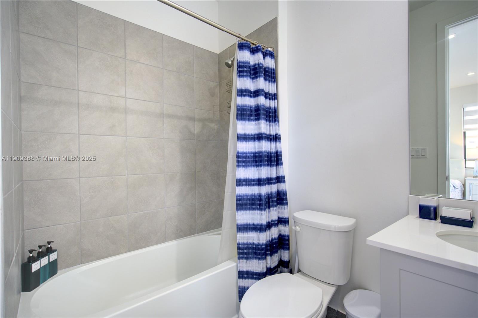 TUSCAN ISLES - Residential Lease