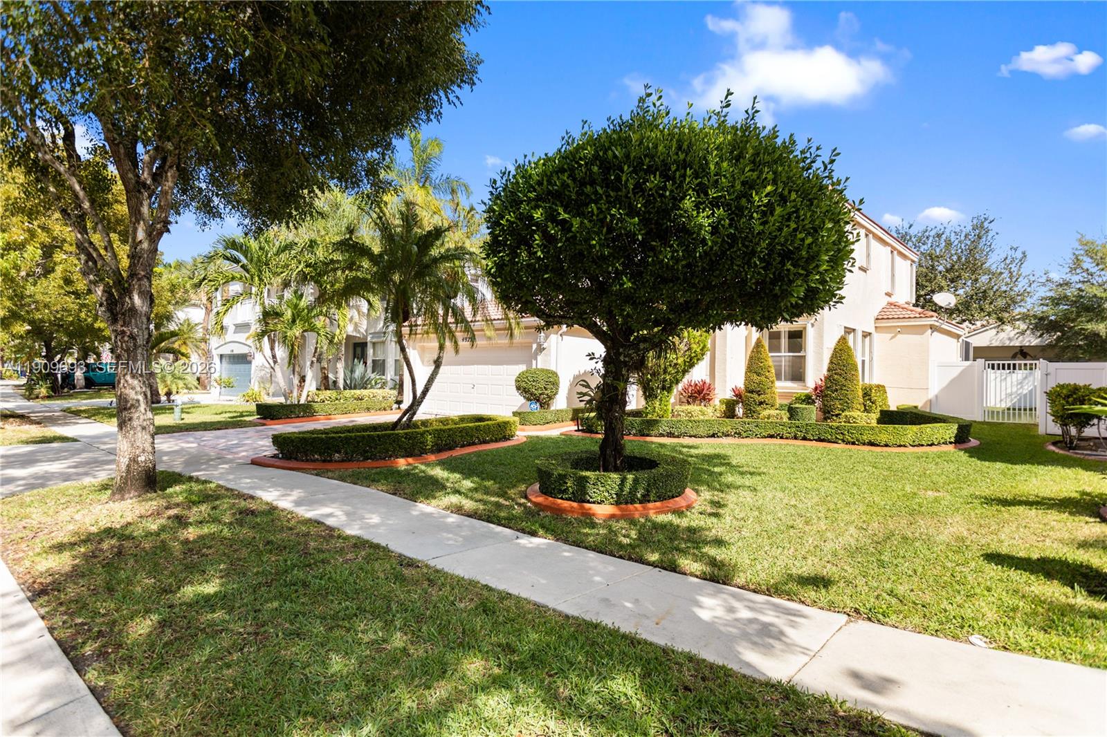 RIVIERA ISLES II - Residential