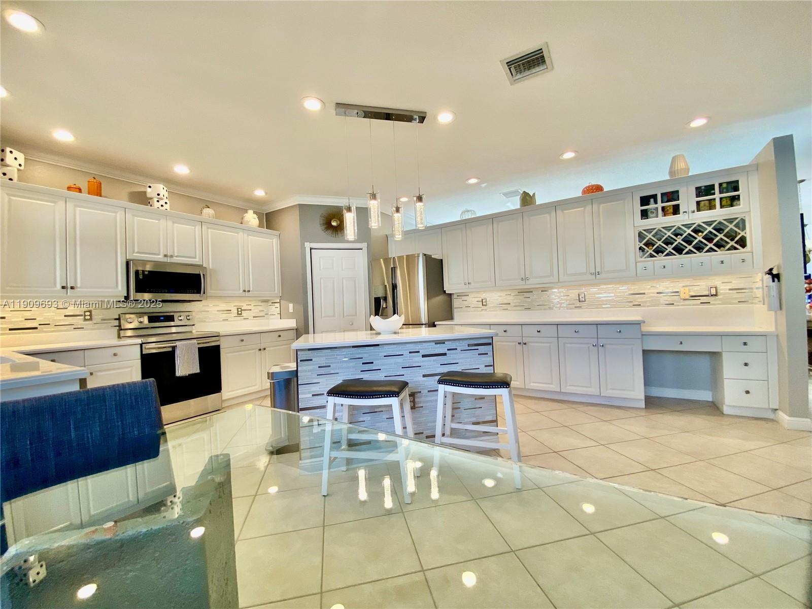 RIVIERA ISLES II - Residential