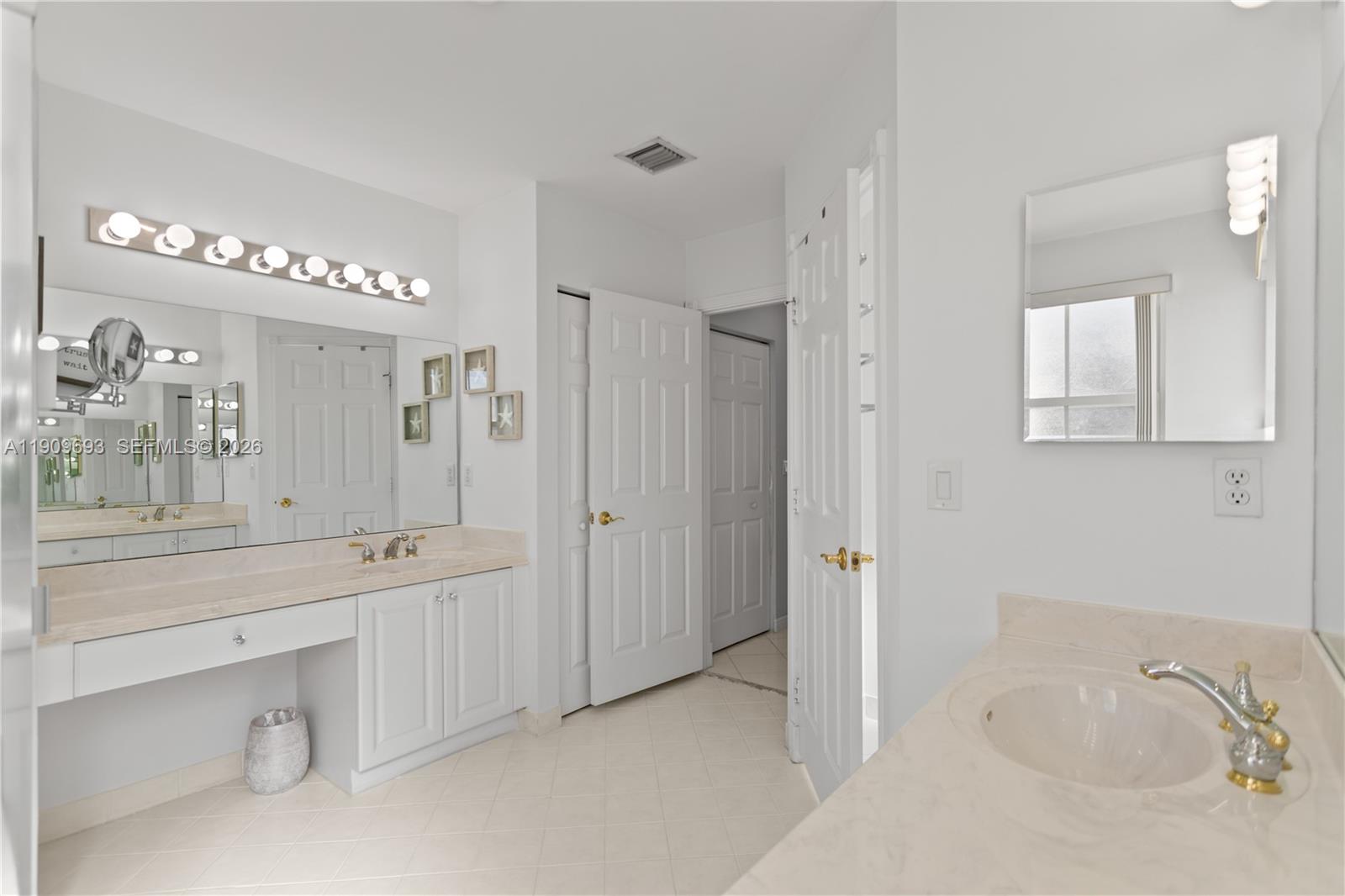 RIVIERA ISLES II - Residential