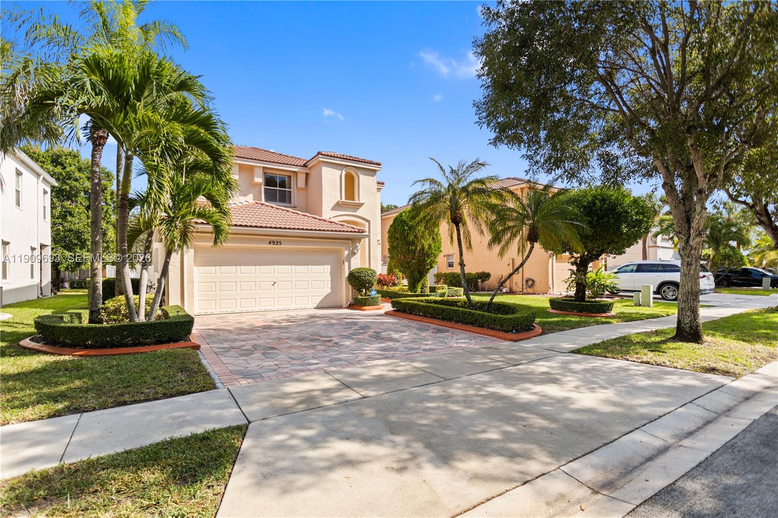 RIVIERA ISLES II - Residential