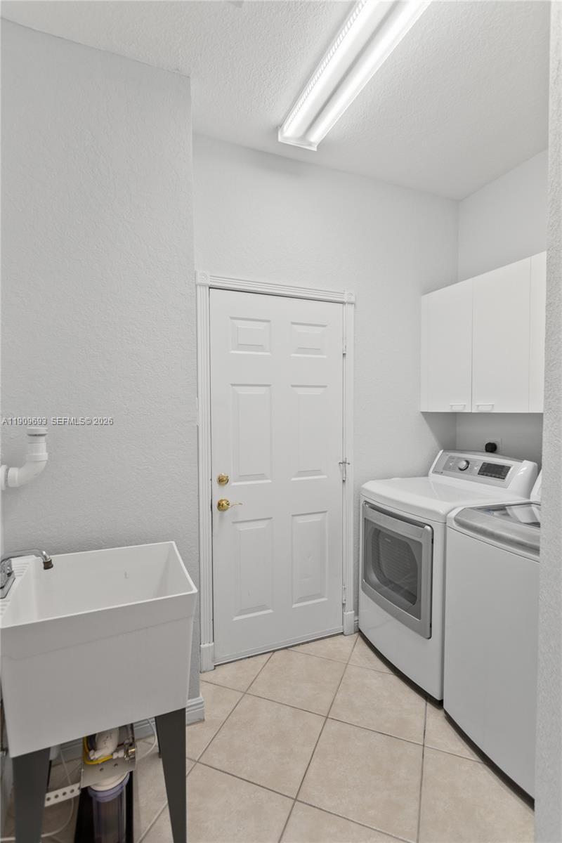 RIVIERA ISLES II - Residential