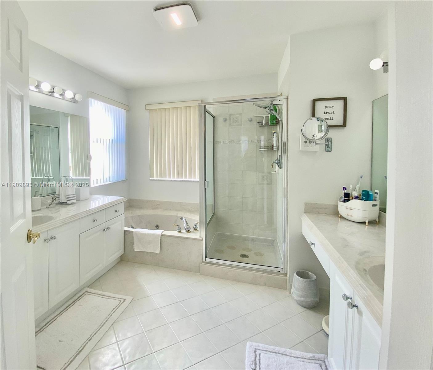 RIVIERA ISLES II - Residential