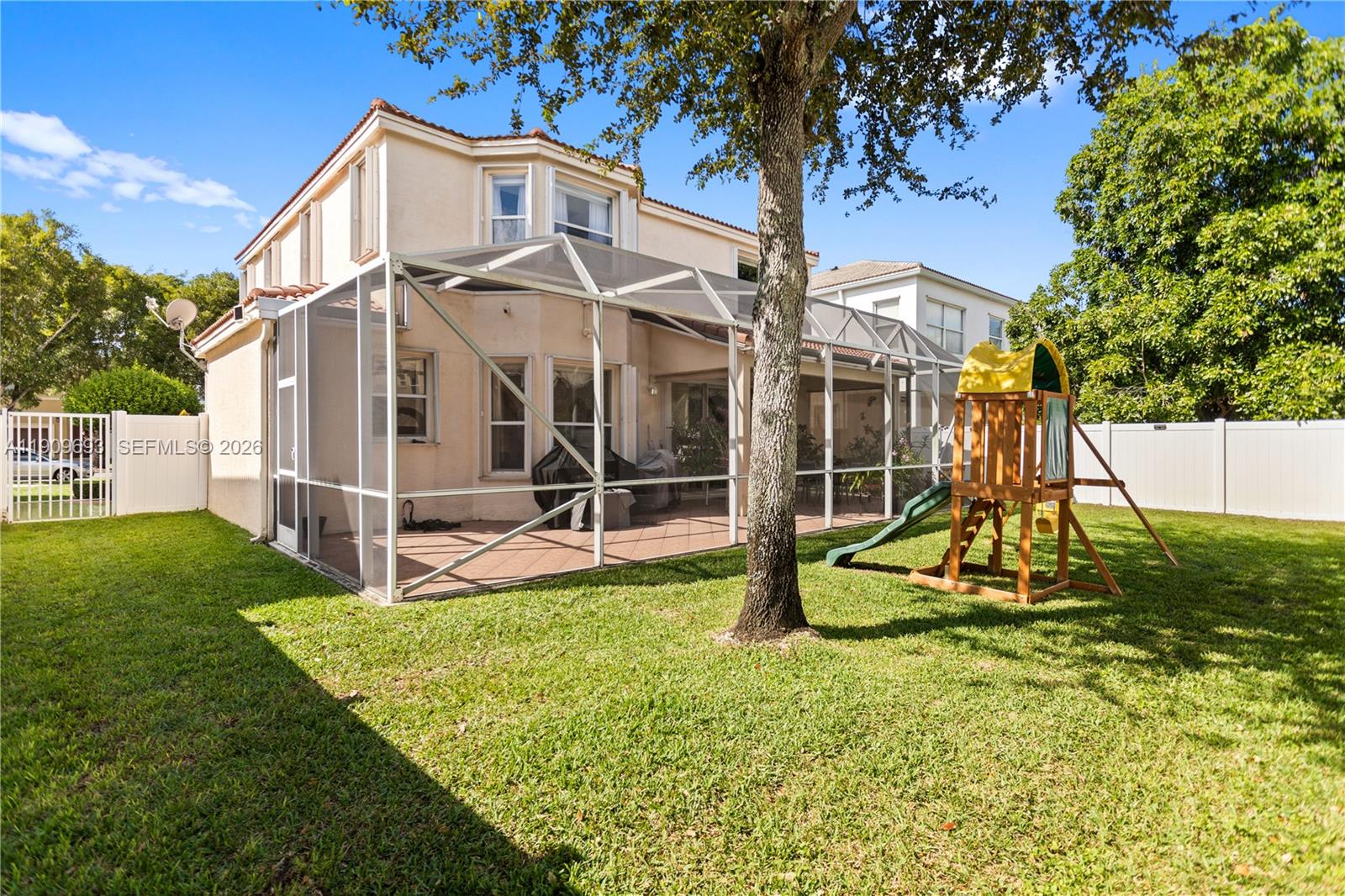 RIVIERA ISLES II - Residential