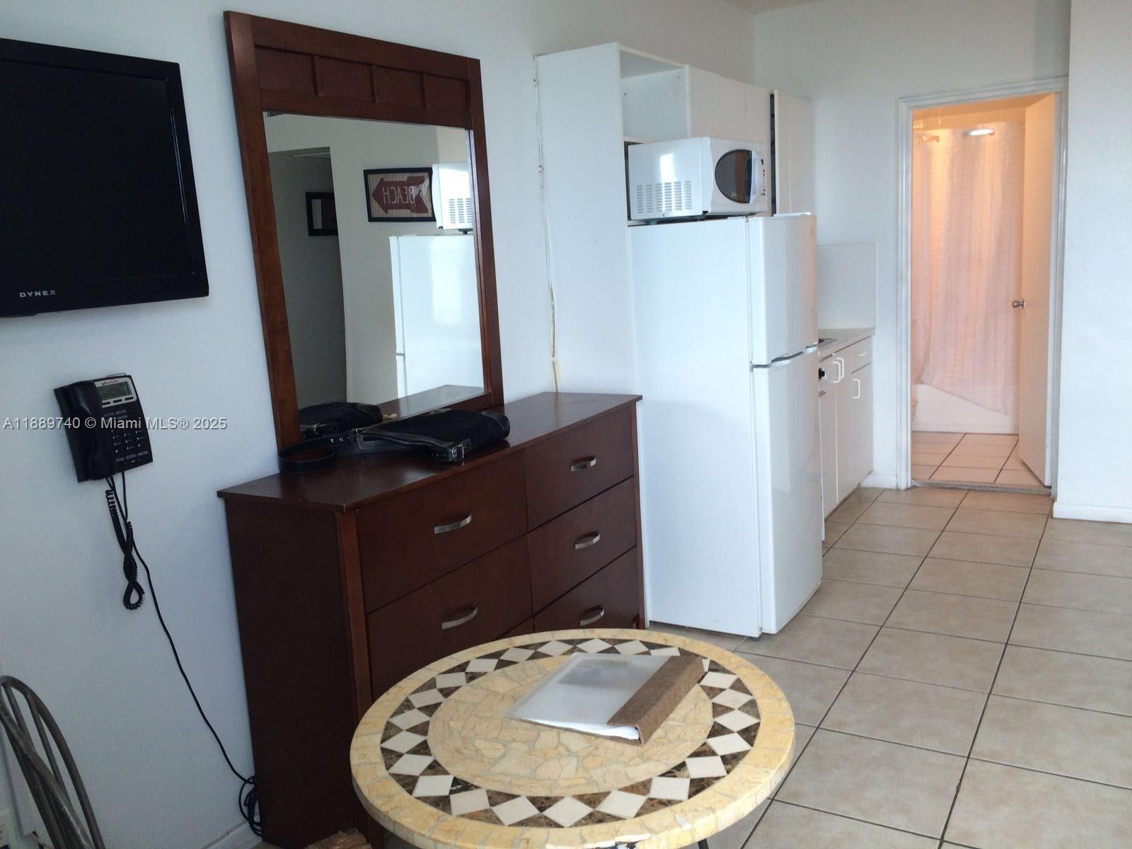 THE CASABLANCA CONDO - Residential
