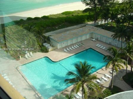 THE CASABLANCA CONDO - Residential