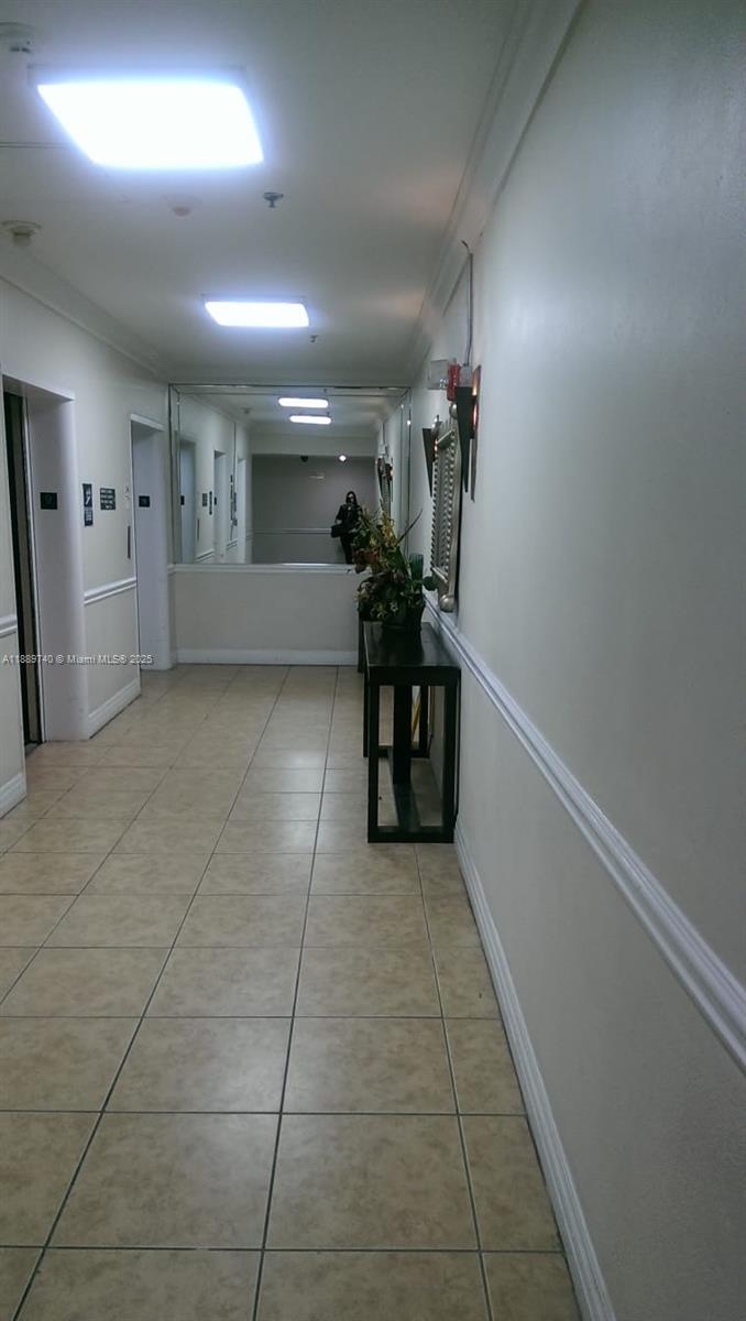 THE CASABLANCA CONDO - Residential