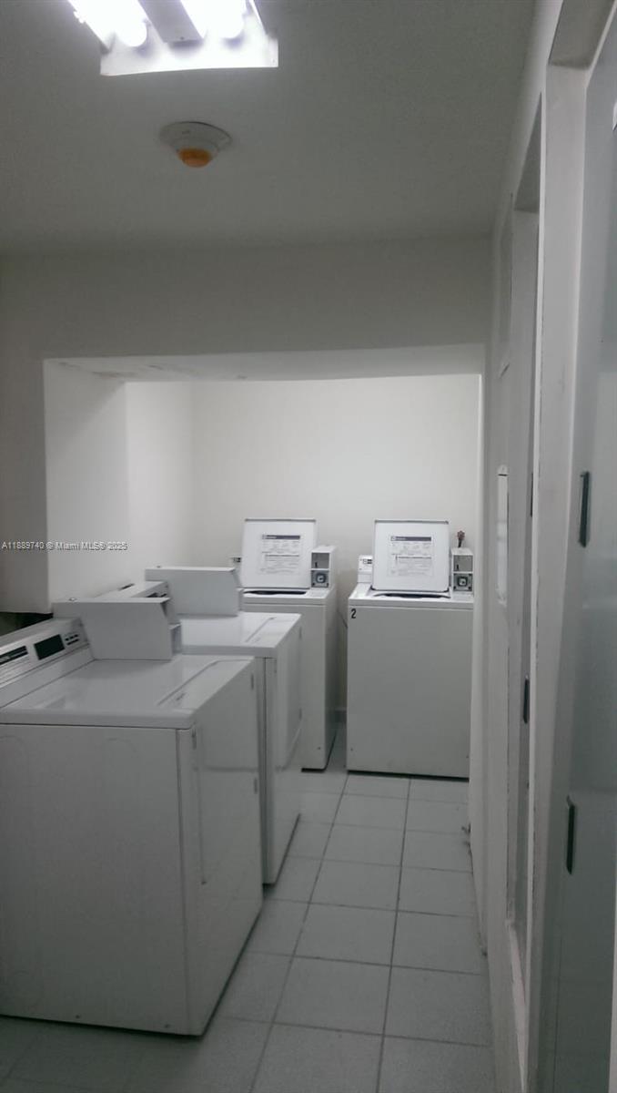 THE CASABLANCA CONDO - Residential