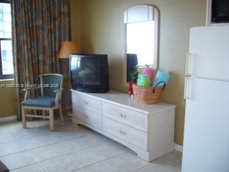 THE CASABLANCA CONDO - Residential