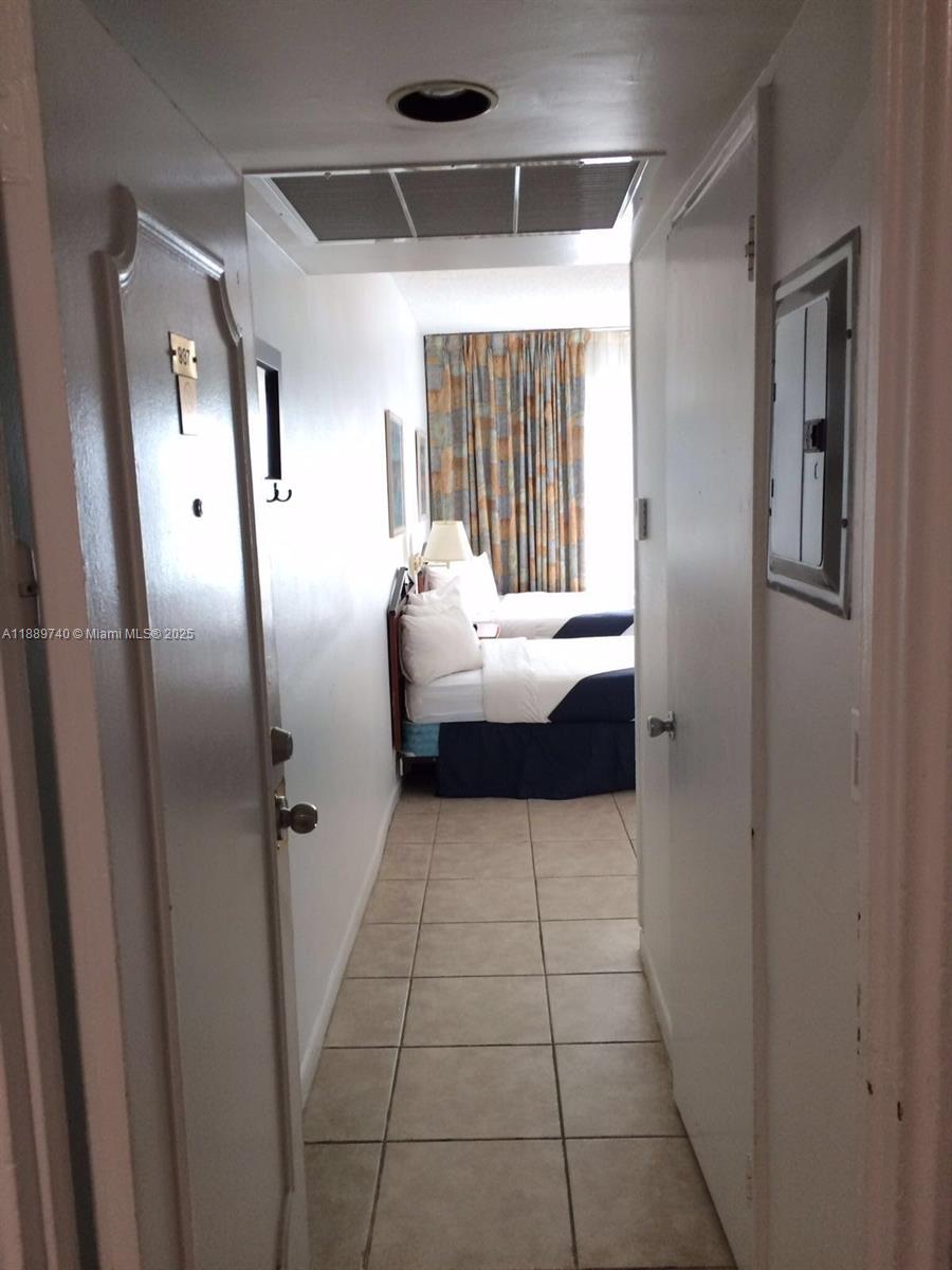 THE CASABLANCA CONDO - Residential